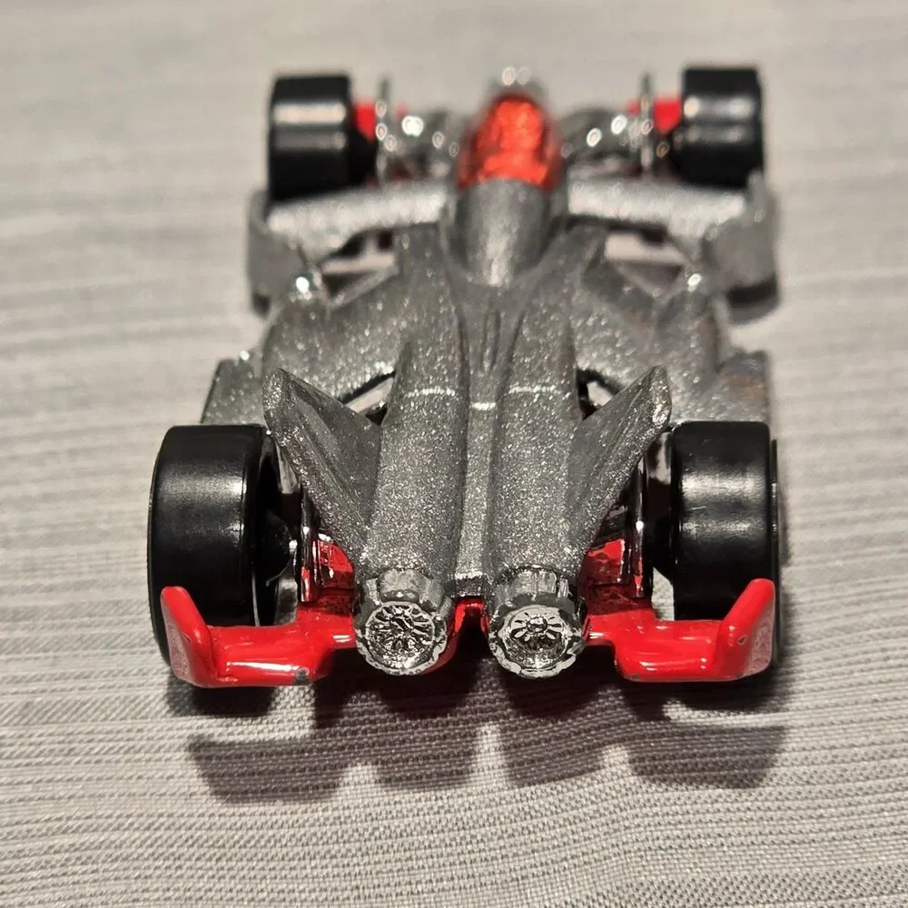2001 Hot Wheels #34 First Editions 22/36 JET THREAT 3.0 Gray Diecast Car